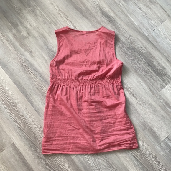 Old Navy Perfect Fit Coral Crochet Button Up Baby Doll Top Size Medium - Picture 3 of 3